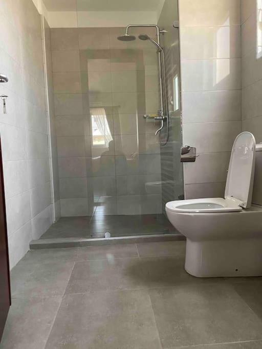 Lovely & Cozy 1 Bedroom Serviced Apartment アクラ エクステリア 写真