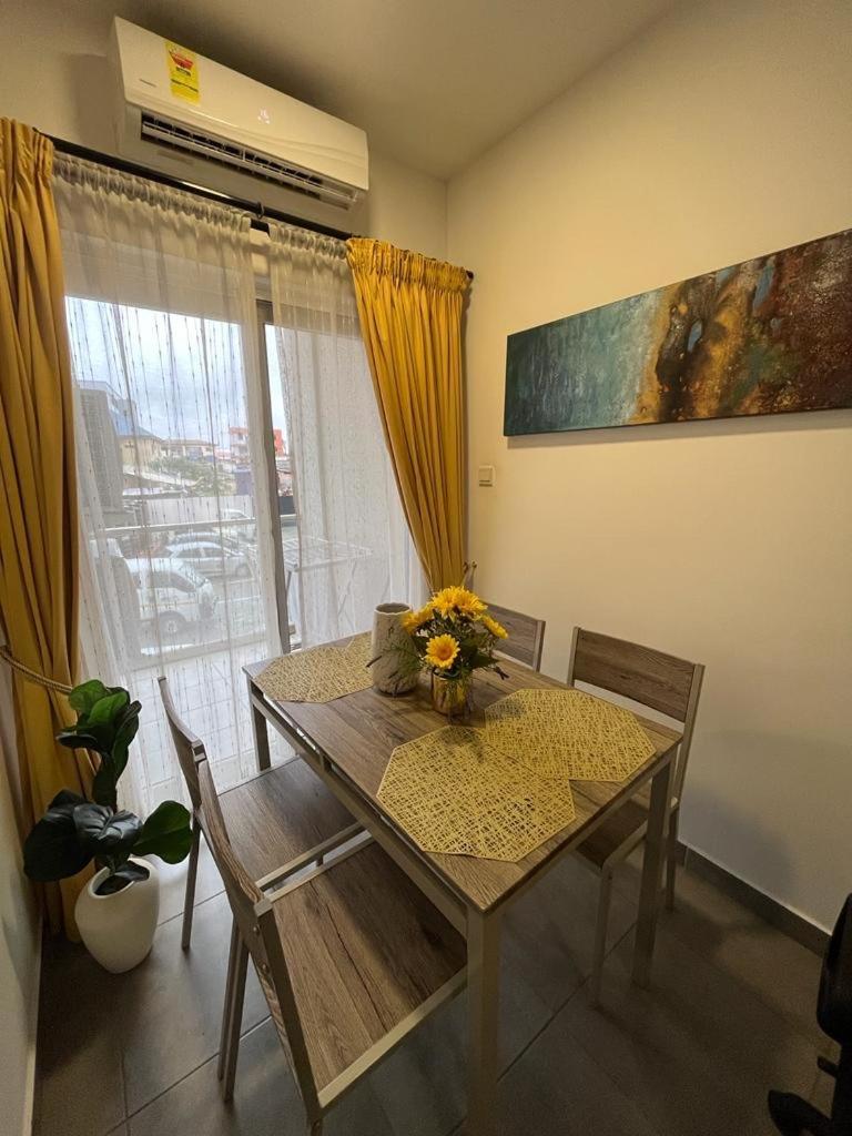 Lovely & Cozy 1 Bedroom Serviced Apartment アクラ エクステリア 写真